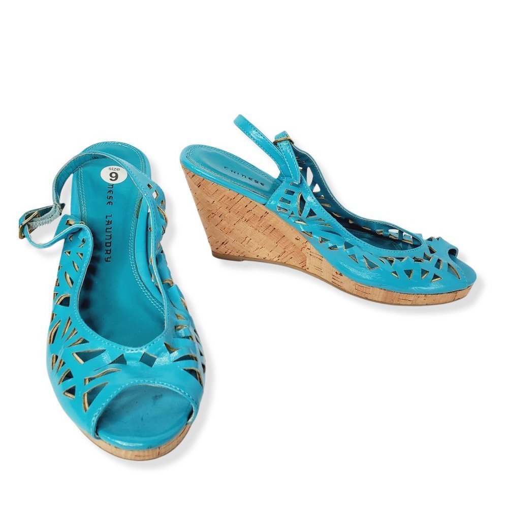 CHINESE LAUNDRY Blue Patent Leather Peep Toe Wedge Sandals